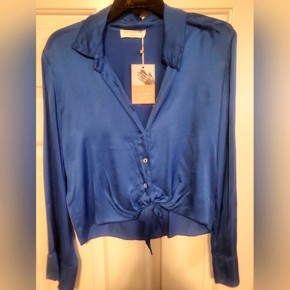 Blue satin blouse with tie, small